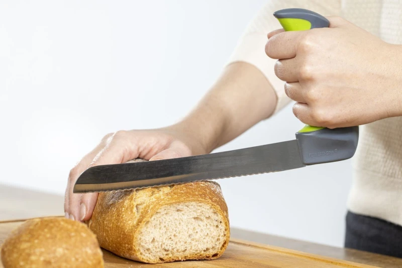 Brotschneiden mit Hilfsmittel Brotschneiden mit Hilfsmittel